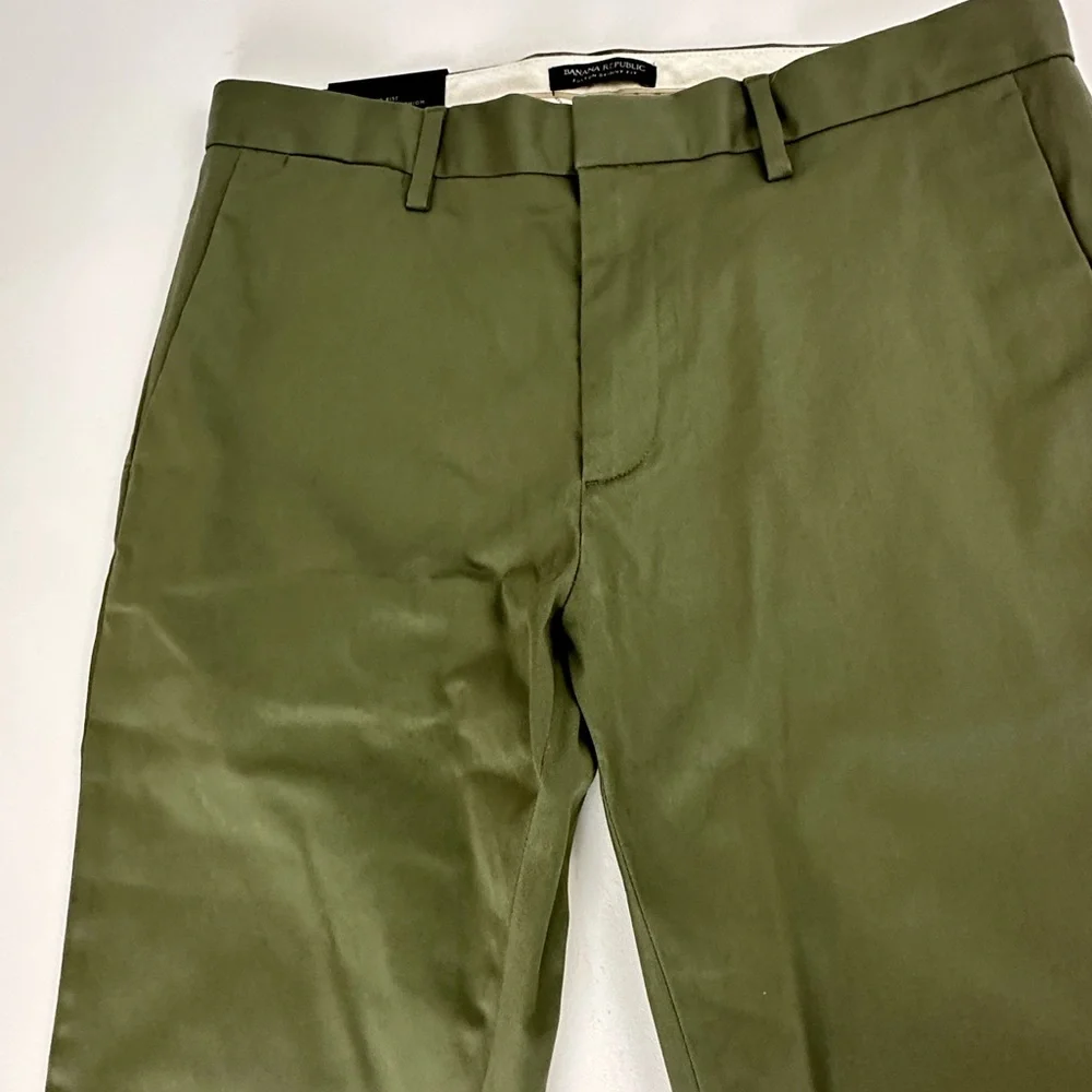 Banana republic men’s size 33/32 flu and‎ skinny fit Chino pants new with tags